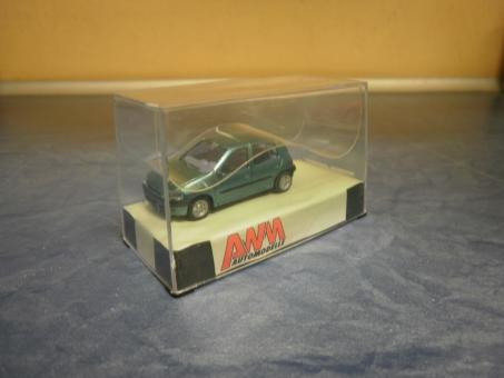 AWM Renault Clio 4- tuerig, metallic 