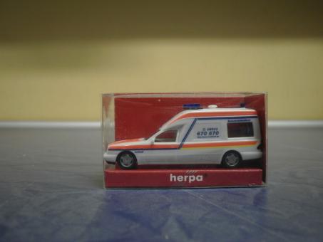 Herpa MB Binz A2003 medicall Ambulance 