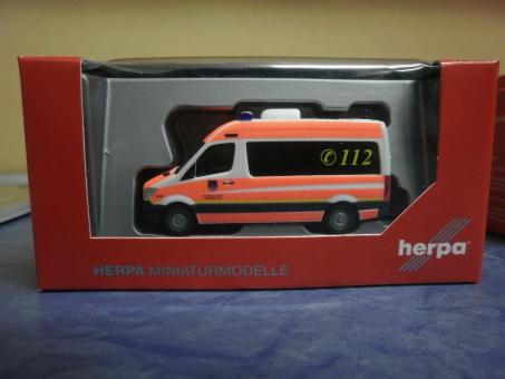 Herpa MB Sprinter 13 Bus HD MTW Mannschaftstransport Feuerwehr Holzminden 092074 