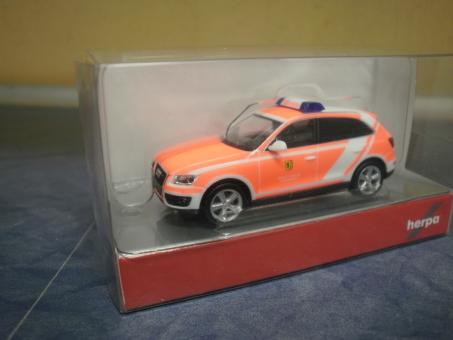 Herpa PKW Audi Q5 Einsatzleitwagen  Feuerwehr Leipzig 092371 