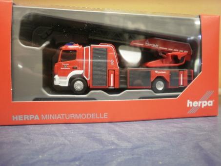 Herpa MB Atego 13 Metz Drehleiter L32 Feuerwehr Nittenau 