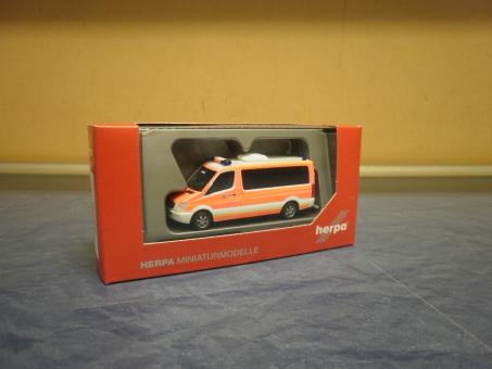 Herpa MB Sprinter 06 Bus Einsatzleitwagen Feuerwehr Ingolsta 093898 