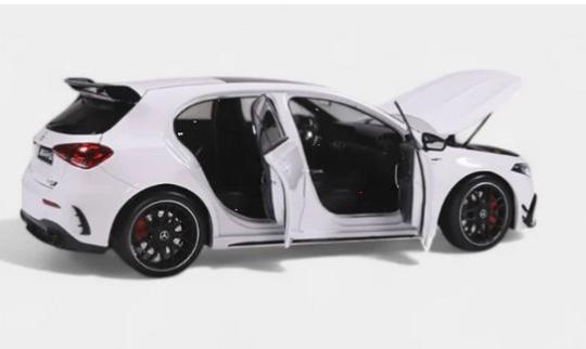NZG 1:18 Mercedes-AMG A45 S 4MATIC+ - polar white 