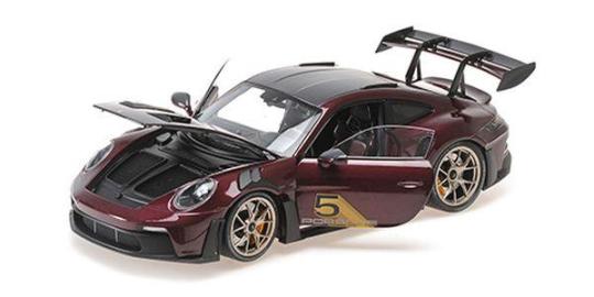 Minichamps 1:18 PORSCHE 911 (992) GT3RS – 2023 – PURPLE W GO 