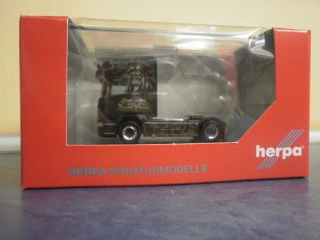 Herpa LKW Scania R Topl/Aerop SZM Roland Graf Black Magic 