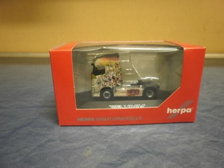 Herpa LKW Volvo FH4 Glob/Aerop. SZM Pflumm 