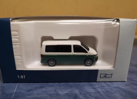 Rietze VW T6 Bus KR candyweiß/bay leaf green 