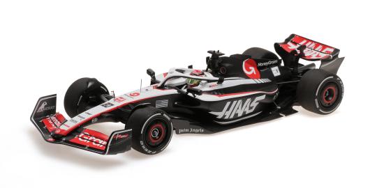 Minichamps 1:18 MONEYGRAM HAAS F1 TEAM VF-23 - HAAS 