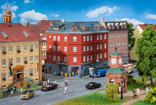 Faller Stadteckhaus mit Tattoostudio 