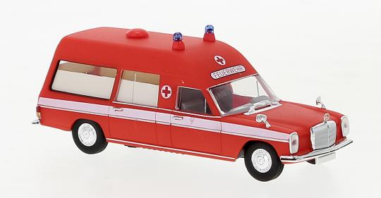 Brekina Mercedes /8 KTW 2. Version, Ambulanzwagen 1970, Berufsfeuerwehr Frankfur 