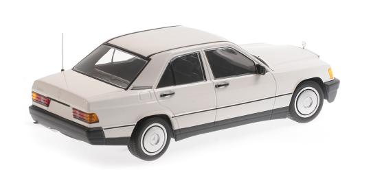 Minichamps 1:18 MERCEDES-BENZ 190E (W201) - 1982 - WHITE 