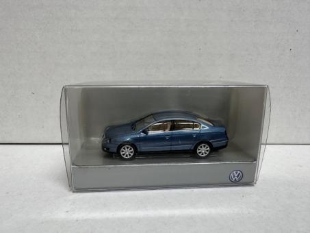 Wiking PKW VW Passat Limousine blaugrau metallic 
