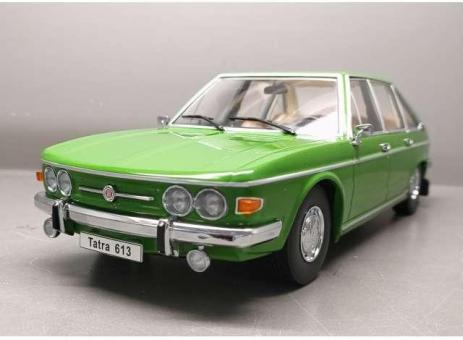 Triple 9 1:18 Tatra 613 (1979), green 