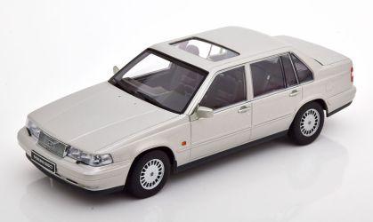 Triple 9 1:18 Volvo 960 1996 - silver 