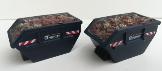 Loewe Set aus 2 Absetzmulden "HOCHTIEF" mit Erdaushub / HO 