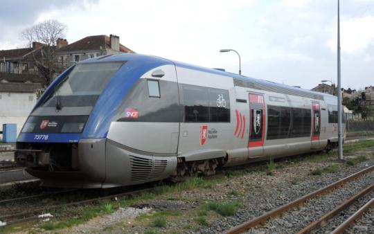 Jouef Dieseltriebwagen X 73500 SNCF Nouvelle Aquitaine (Bordeaux), Ep. VI HJ2438 