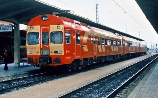Arnold elektrischer Triebzug der Reihe 444, RENFE, Epoche IV 