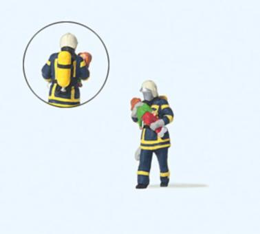 Preiser Feuerwehrmann, Kind rettend. 28251 