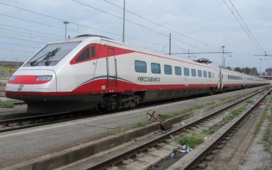 Rivarossi Hochgeschwindigkeitszug ETR 460 Frecciabianca 4-tlg. Grundset FS, Ep. 