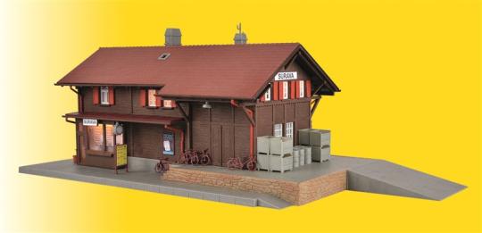 Kibri Bausatz H0 Bahnhof Surava inkl. Hausbeleuchtungs- Startset 