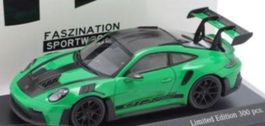Minichamps 1:43 Porsche 911 (992) GT3 RS Weissach-Paket 2023 green/black 