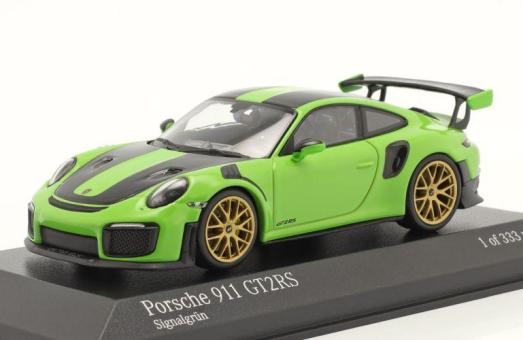 Minichamps 1:43 Porsche 911 (991 II) GT2 RS signal green with golden rim 