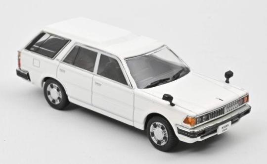NOREV 1:43 Nissan Cedric Van Deluxe - 1995 - white 