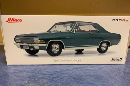 Schuco 1:18 Opel Diplomat A Coupe grün met.  450021900 