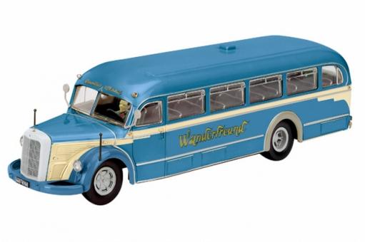 Schuco 1:43 Mercedes-Benz O6600 Wanderfreund mit Fahrerfigur 