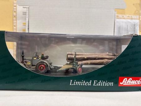 Schuco 1:43 Lanz Eilbulldog mit Holztransportanhänger 