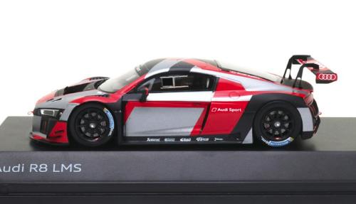 Spark 1:43 Audi R8 LMS Presentation warpaint 