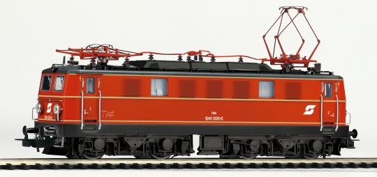 Piko ~E-Lok/Soundlok Rh 1041 ÖBB IV + PluX22 Dec. 