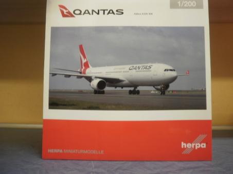Herpa Wings 1:200 Airbus A 330-300 Qantas new 2016 colors 