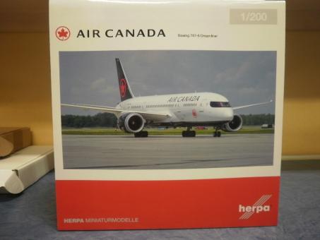 Herpa Wings 1:200 Boeing 787-8 Dreamliner Air Canada 