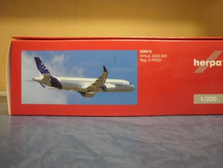 Herpa Wings 1:200 Airbus A220-300 Airbus 