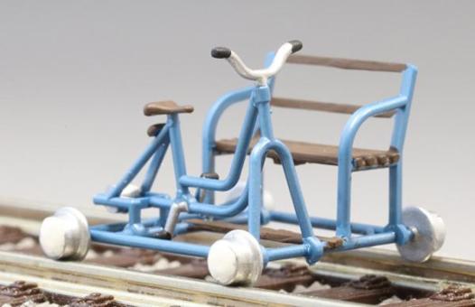 KRES 1:87 Schienenfahrrad mit Sitzbank, Fertigmodell 