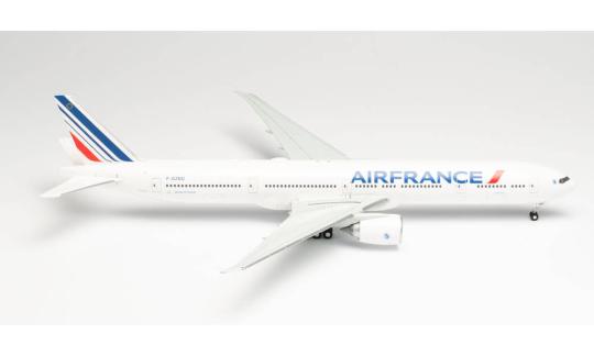 Herpa Wings 1:200 Boeing 777-300ER Air France 2021 La Rochel 