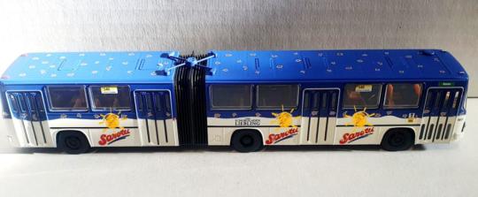 Brekina Gelenkbus Ikarus 280.02 BVG Berlin Sarotti 59717 
