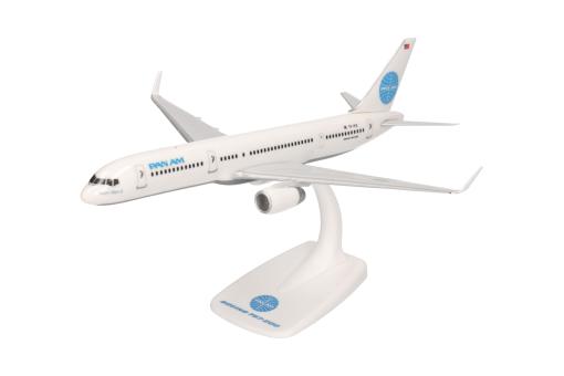 Herpa Snap Wings 1:200 Boeing 757-300 Pan Am Transatlantic 
