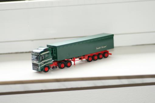 AWM LKW Volvo FH4 Glob./Aerop Kipp-SZ Kudsk & Nissum 76512 