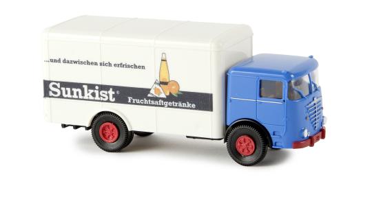 Brekina LKW Büssing Commodore Koffer Sunkist 79116 