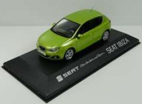 IXO 1:43 Seat Ibiza 2008 5-door - amarillo green 