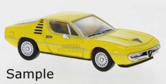 PCX Premium Classics PKW Alfa Romeo Montreal, gelb, 1970 870074 