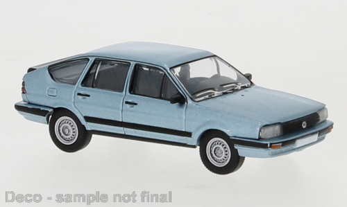 PCX Premium Classics PKW VW Passat B2, metallic-hellblau, 19 