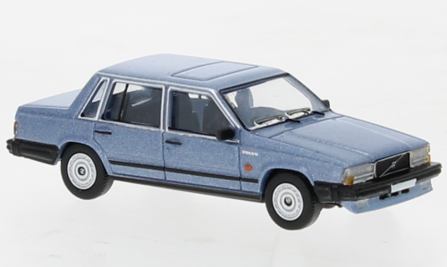 PCX Premium Classics Volvo 740, metallic-hellblau, 1984 