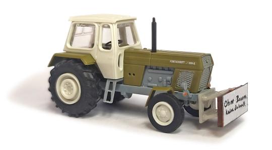 BUSCH TT-Traktor Fortschritt Bauernprotest 