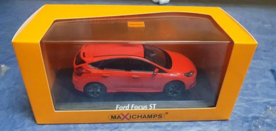 Minichamps 1:43 FORD FOCUS ST – 2011 – RED 
