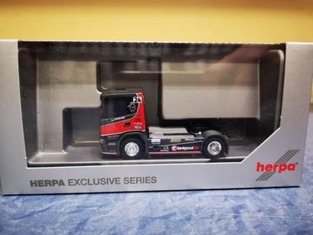 Herpa LKW Scania CG 17 4x4 SZM Tankpool 24 