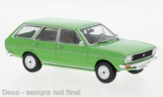 IXO 1:43 VW Passat Variant LS - green - 1975 