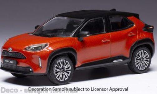 IXO 1:43 Toyota Yaris Cross - metallic-orange - 2022 